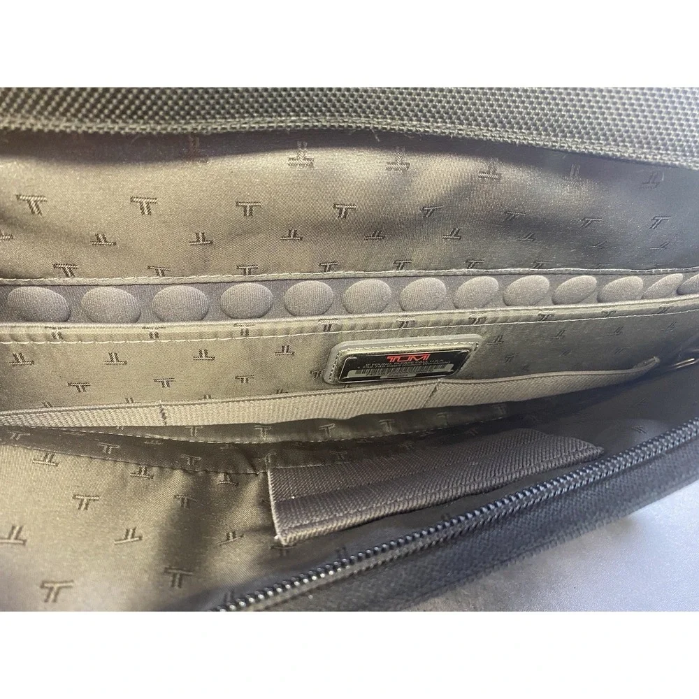 Tumi Ballistic Nylon Briefcase/Carry on with Split Travel Toiletry Kit-22154D4‎